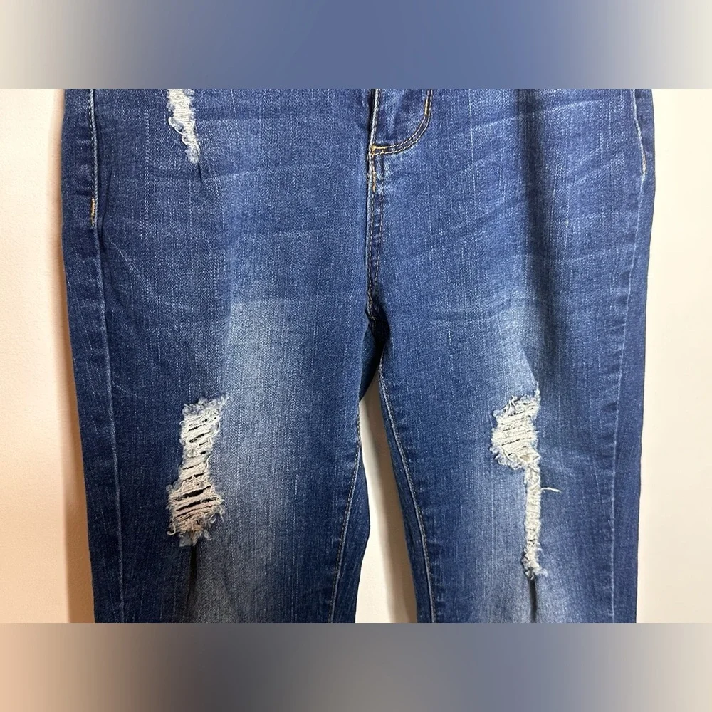 Fashion Nova skinny jeans - Picture 4 of 7